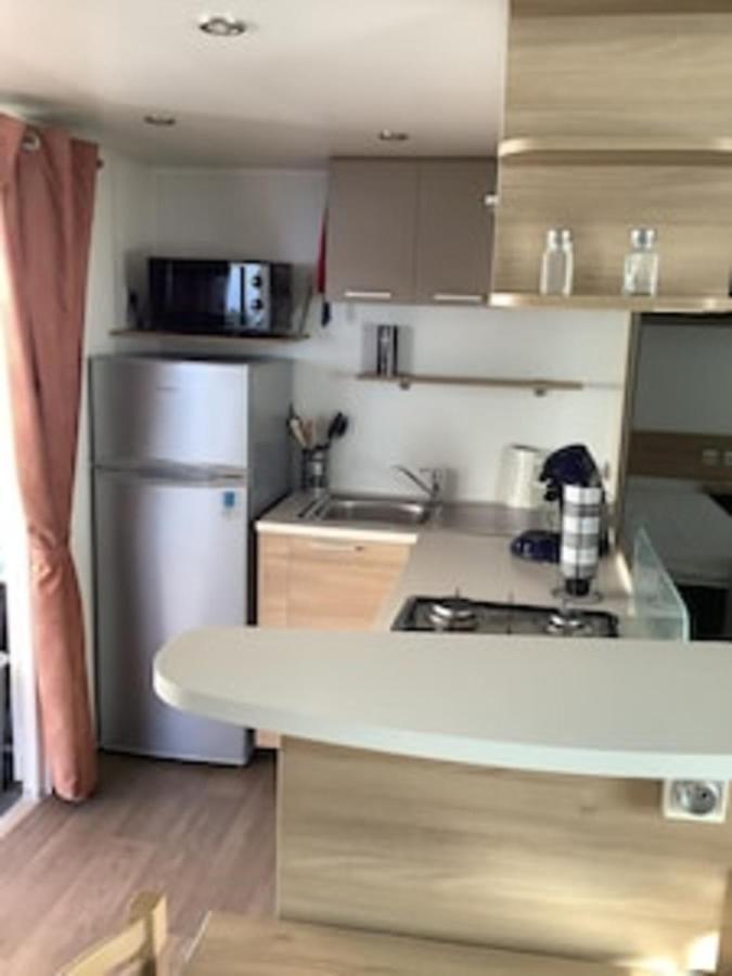 Mobil-home Le Montourey Hébergement de vacances *